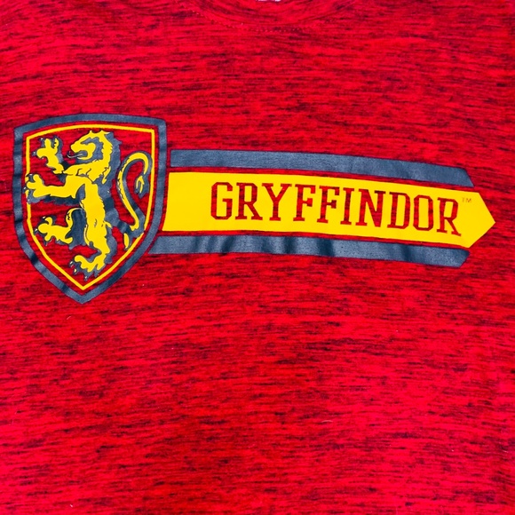 Harry Potter Gryffindor Red T-Shirt Size Large - Picture 3 of 6